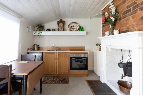 Alice's Cottages image 1