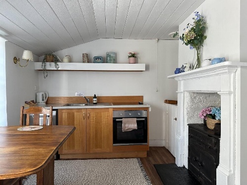 Alice's Cottages image 17